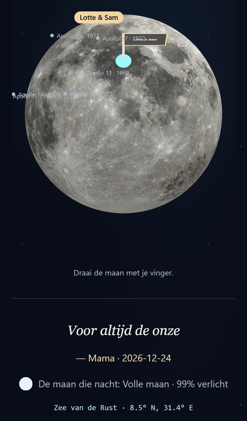 Voorbeeld van de cadeaupagina op de telefoon: de 3D-maan met de vlag van Lotte & Sam, de boodschap en de plek in de Zee van de Rust